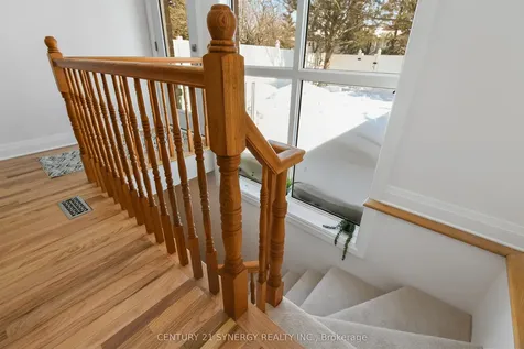 7 Weaver Crescent Kanata ON K2K 3E1