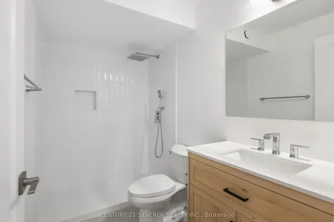 7 Weaver Crescent Kanata ON K2K 3E1