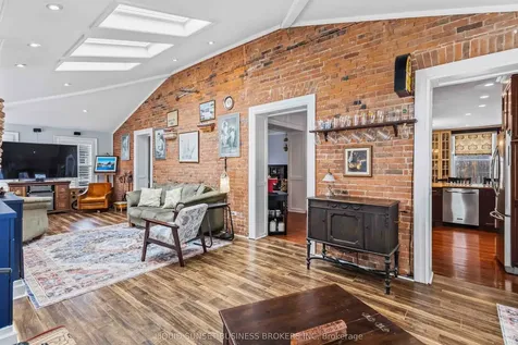 39 William Street St. Thomas ON N5R 3H1