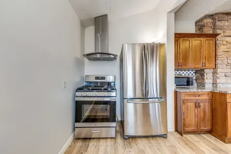 4456 Ellis Street Niagara Falls ON L2E 1H4