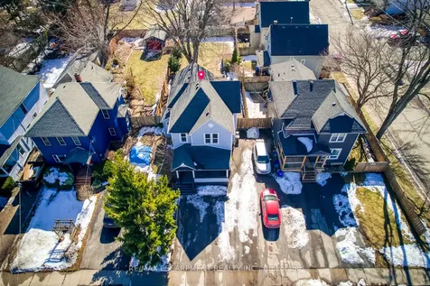 4456 Ellis Street Niagara Falls ON L2E 1H4
