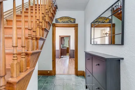 4456 Ellis Street Niagara Falls ON L2E 1H4