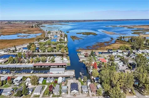 48-50 Erie Boulevard Norfolk ON N0E 1M0