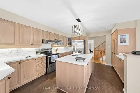 76 Hansen Avenue Kanata ON K2K 2L7