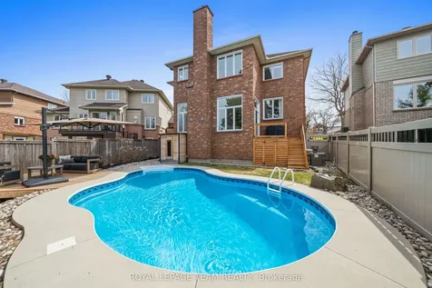 76 Hansen Avenue Kanata ON K2K 2L7