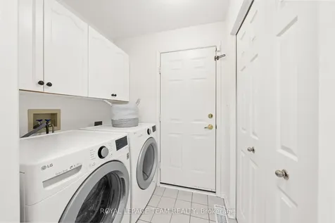 76 Hansen Avenue Kanata ON K2K 2L7