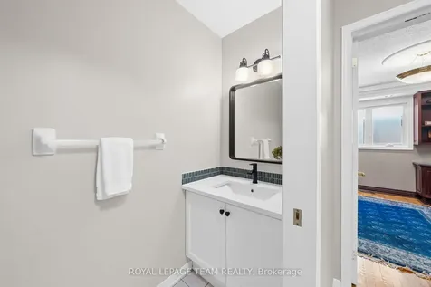 76 Hansen Avenue Kanata ON K2K 2L7