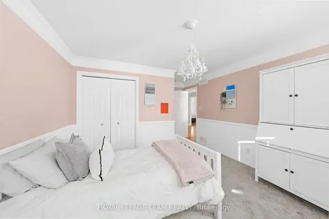 76 Hansen Avenue Kanata ON K2K 2L7