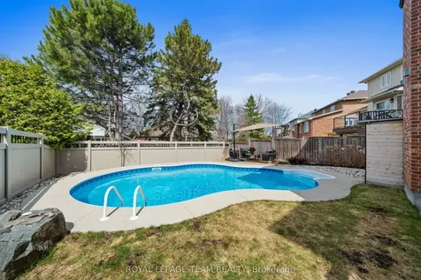 76 Hansen Avenue Kanata ON K2K 2L7