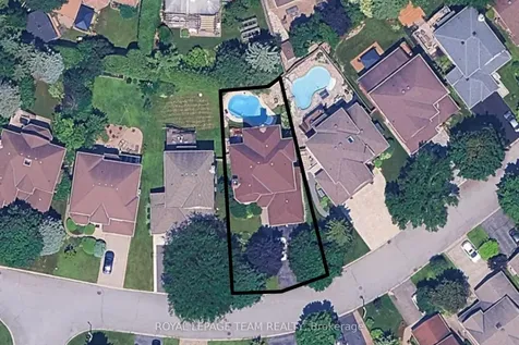 76 Hansen Avenue Kanata ON K2K 2L7