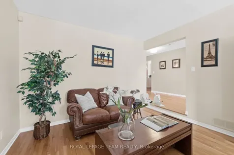 76 Hansen Avenue Kanata ON K2K 2L7