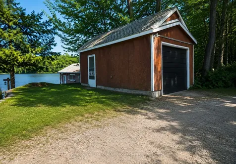 1020 Gordonier Lk Road Private Bracebridge ON P1L 1X3