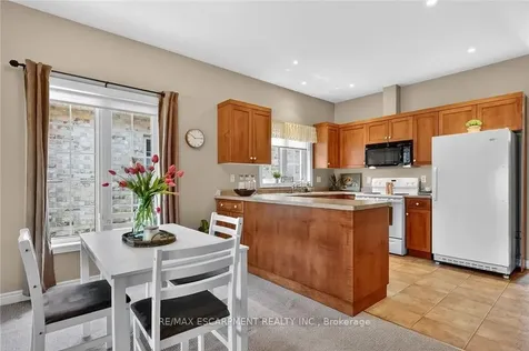 1041 Pine Street Haldimand ON N1A 2N1
