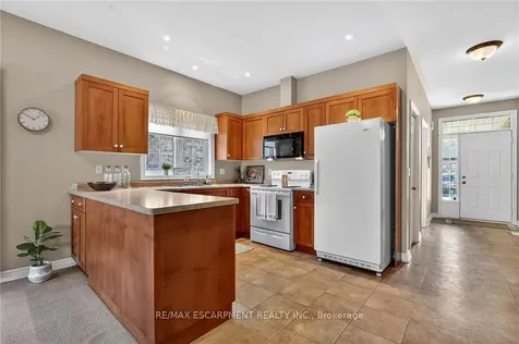 1041 Pine Street Haldimand ON N1A 2N1