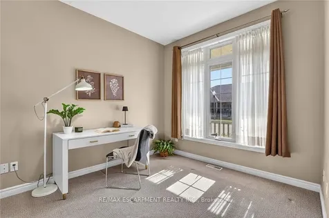 1041 Pine Street Haldimand ON N1A 2N1