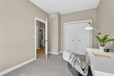1041 Pine Street Haldimand ON N1A 2N1