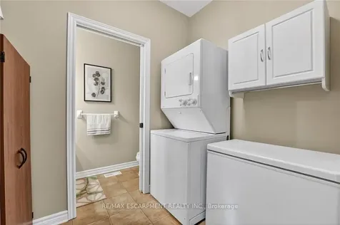 1041 Pine Street Haldimand ON N1A 2N1