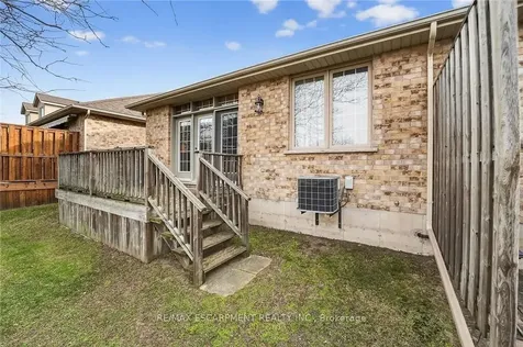 1041 Pine Street Haldimand ON N1A 2N1