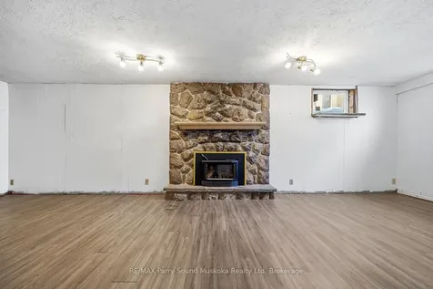 55 A Cascade Street E Parry Sound ON P2A 1K3