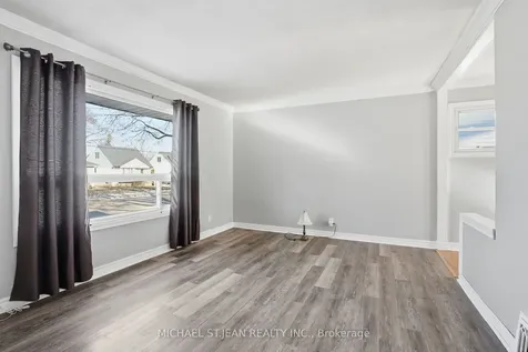 176 Adair Avenue N Hamilton ON L8H 6A9