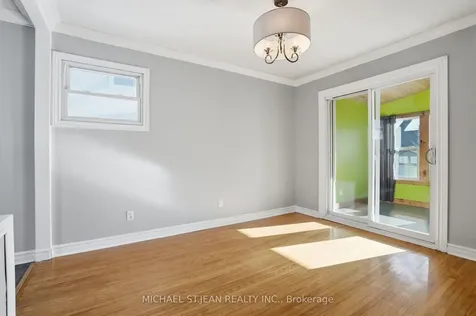 176 Adair Avenue N Hamilton ON L8H 6A9