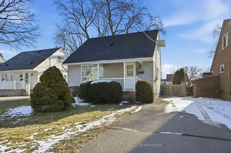 176 Adair Avenue N Hamilton ON L8H 6A9