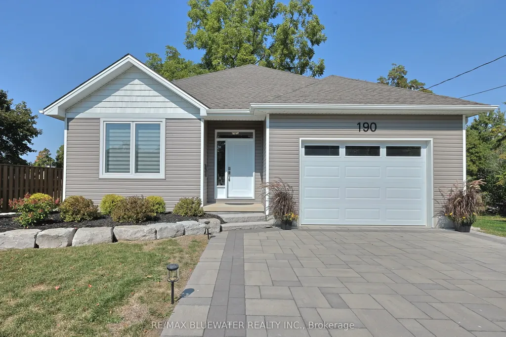 190 Broad Street North Middlesex ON N0M 2K0