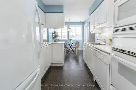 600 Silverbirch Boulevard Hamilton ON L0R 1W0