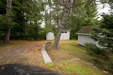 574 Ravenscliffe Road Huntsville ON P1H 1N5