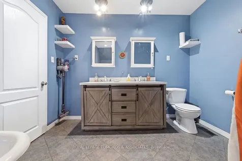 408 Moffat Street Pembroke ON K8A 3X9