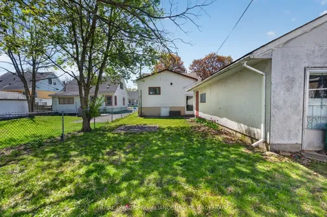 7 Dunkirk Avenue Kingston ON K7K 2H3