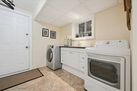 278 Colborne Street Centre Wellington ON N0B 1S0