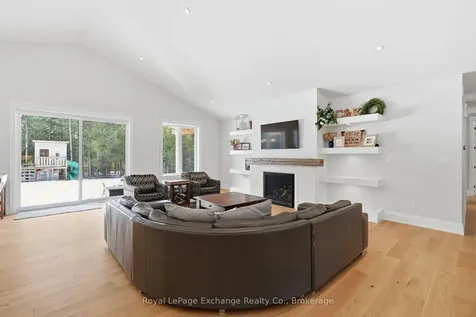 185 Louise Creek Crescent West Grey ON N0G 1S0