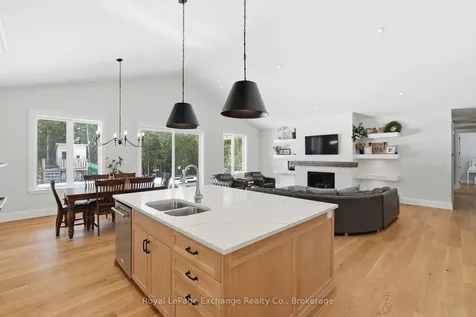 185 Louise Creek Crescent West Grey ON N0G 1S0