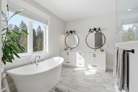 185 Louise Creek Crescent West Grey ON N0G 1S0