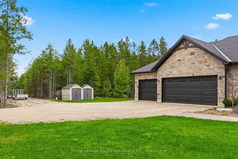 185 Louise Creek Crescent West Grey ON N0G 1S0