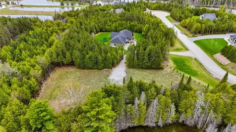 185 Louise Creek Crescent West Grey ON N0G 1S0