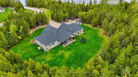 185 Louise Creek Crescent West Grey ON N0G 1S0