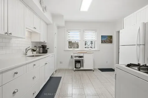 334 Sugarloaf Street Port Colborne ON L3K 2P3