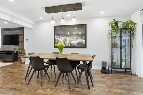 68 Delena Avenue N Hamilton ON L8H 6B7