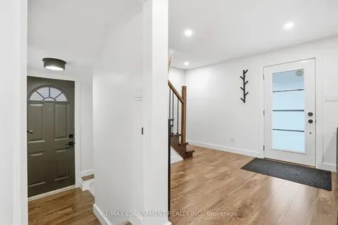 68 Delena Avenue N Hamilton ON L8H 6B7
