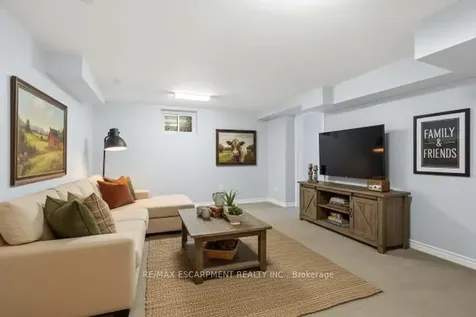 68 Delena Avenue N Hamilton ON L8H 6B7