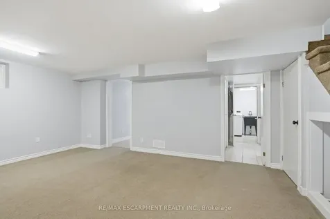 68 Delena Avenue N Hamilton ON L8H 6B7