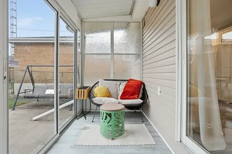 68 Delena Avenue N Hamilton ON L8H 6B7