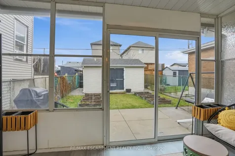 68 Delena Avenue N Hamilton ON L8H 6B7