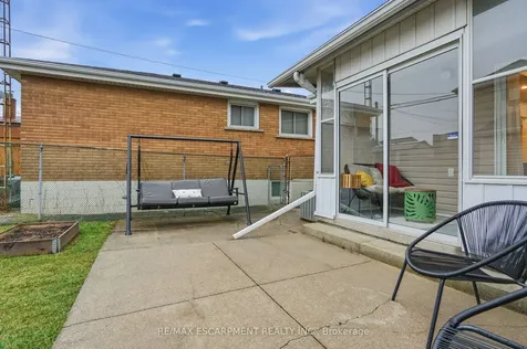 68 Delena Avenue N Hamilton ON L8H 6B7