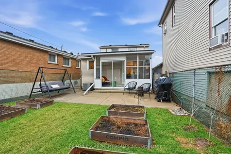 68 Delena Avenue N Hamilton ON L8H 6B7
