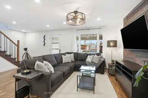 68 Delena Avenue N Hamilton ON L8H 6B7