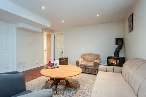8 Pamela Place Guelph ON N1H 8C9