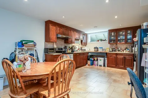 8 Pamela Place Guelph ON N1H 8C9
